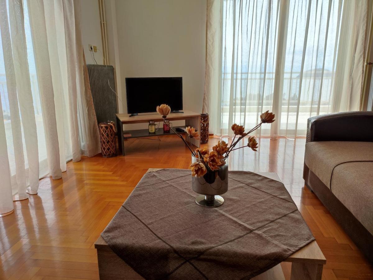 Thea Court Clio & Erato Apartments PalaiónTsiflíkion Екстериор снимка